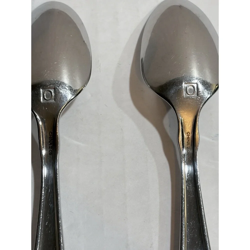 Oneida 18/10 Stainless Steel Teaspoons Glossy Silver Solid Handle Set of 2